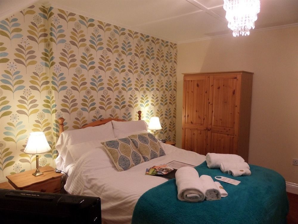 Beecroft 4*